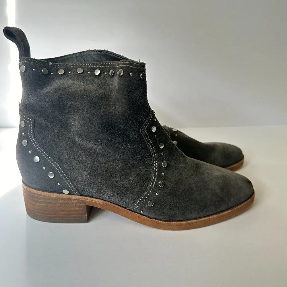 Dolce Vita Gray studded ankle suede boots size 8